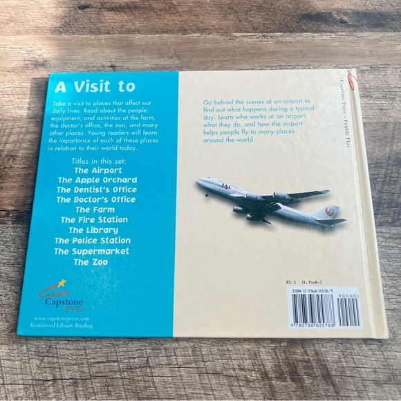 A Visit to the Airport by Patricia Murphy Hardback Children's Book - Picture 2 of 4